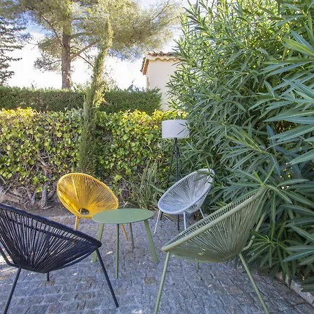 Maison Esterel In Saint-raphael Вилла Сен-Рафаэль