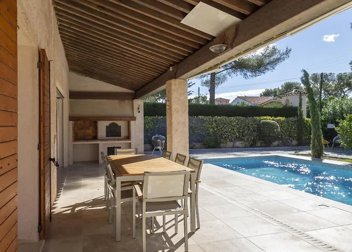 Вилла Maison Esterel In Saint-raphael Сен-Рафаэль